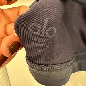 alo sports bra